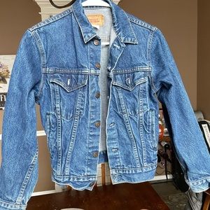 Vintage 80s and 90s Levi jacket youth, size 16